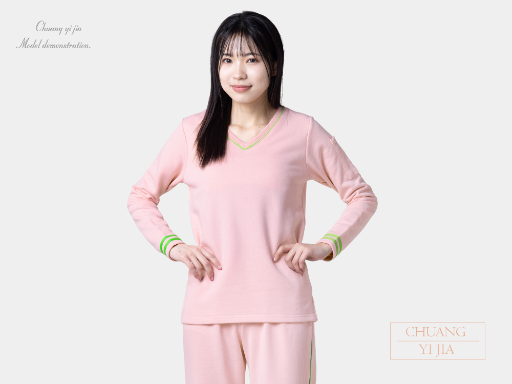 創e家團體服-健檢服 女版 粉紅配綠 正面