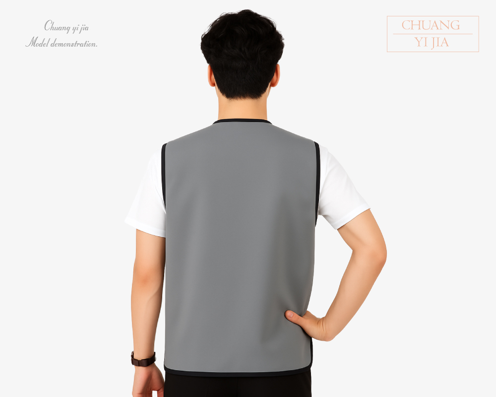 創意家團體服-活動背心訂製｜釦子款｜灰滾黑-背面示意