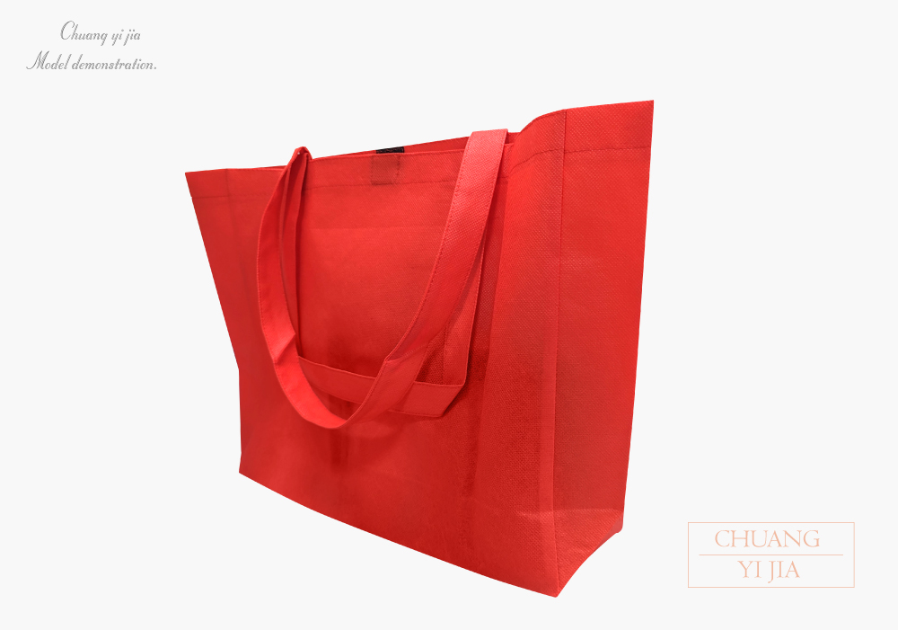 創e家團體服-不織布 立體袋 名牌夾款 紅色 側面