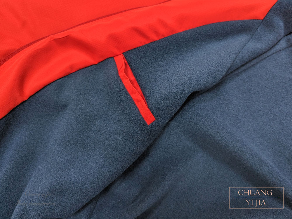 創e家團體服-防風外套訂製款-紅配翠藍-內側口袋