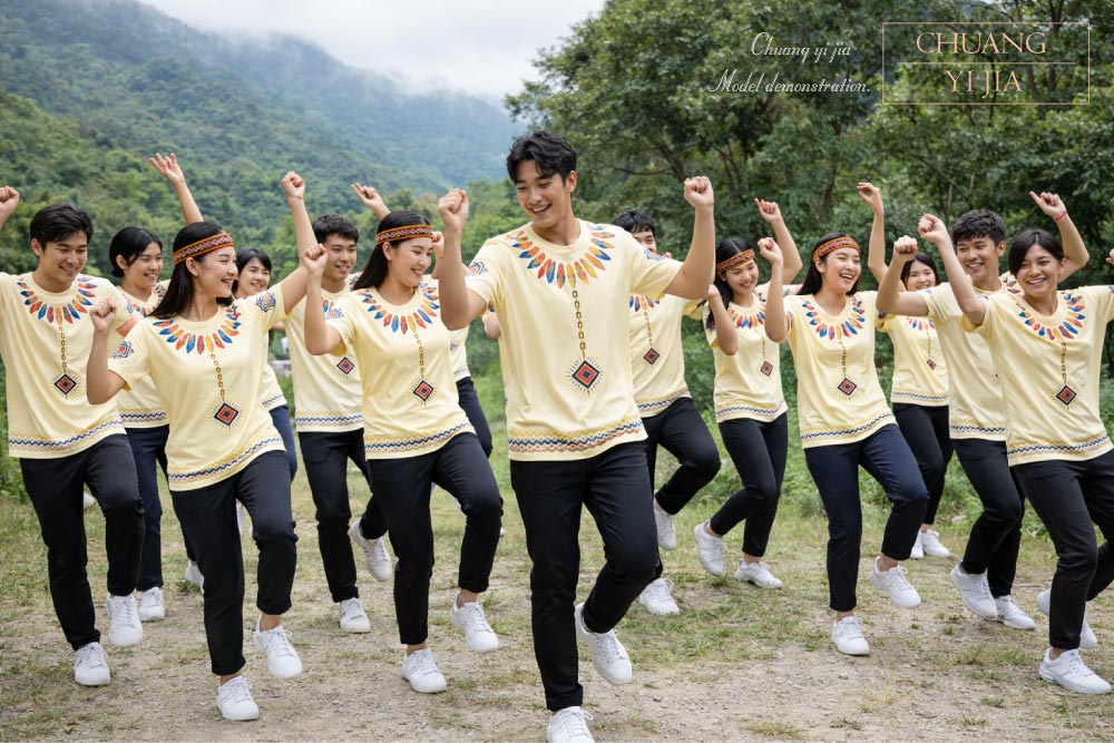 創意家團體服-昇華訂製款｜原住民文化服-淺黃-情境示意