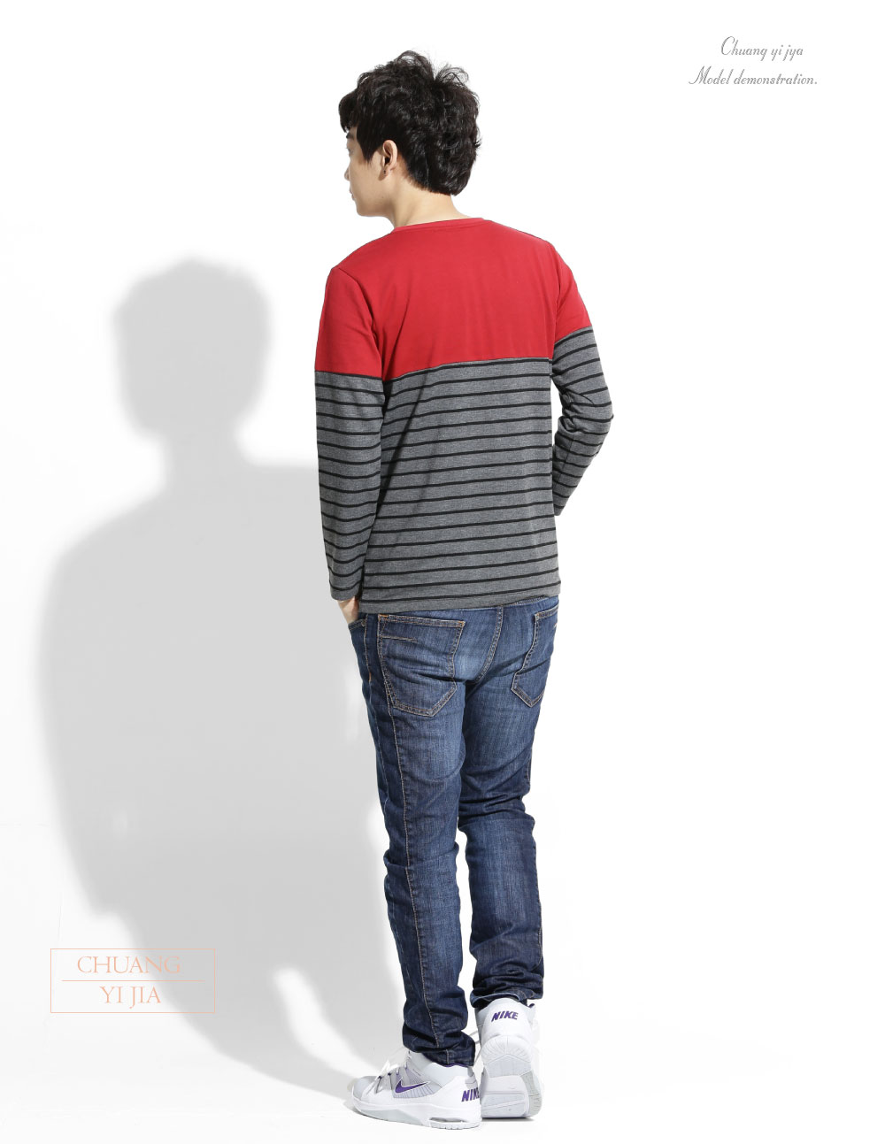 創e家團體服-T恤訂製款接片造型長袖中性 -紅接灰黑條 背面