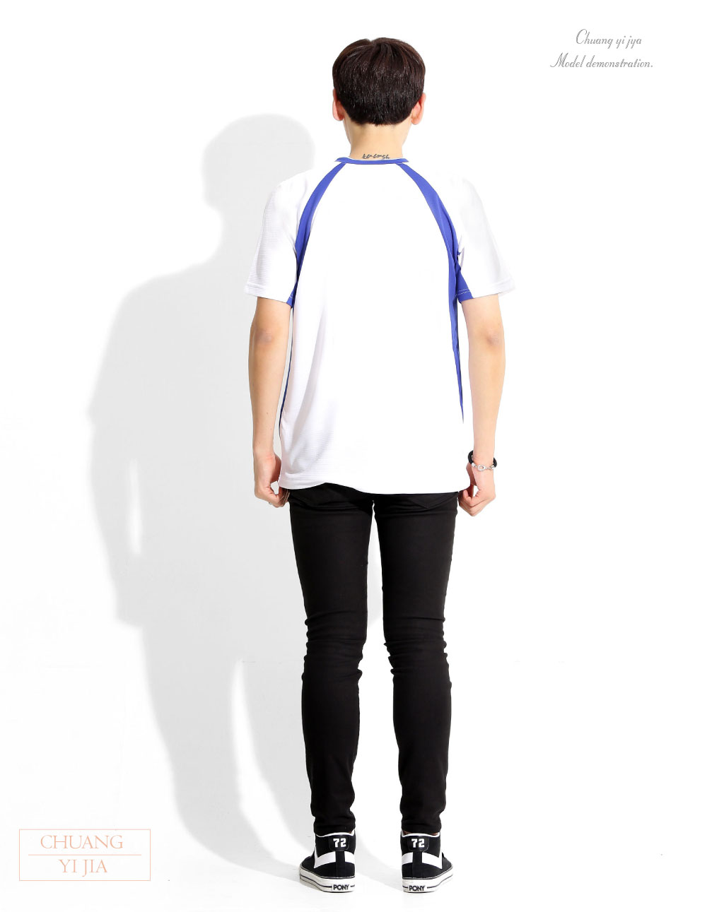 創意家團體服-T恤訂製款v領斜袖運動風中性 -白接寶藍
