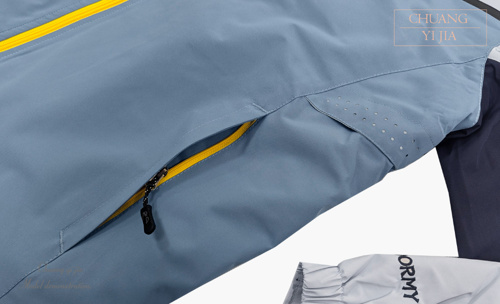 創e家團體服-可拆帽兩件式鋪棉外套-藍配灰 拉鍊口袋