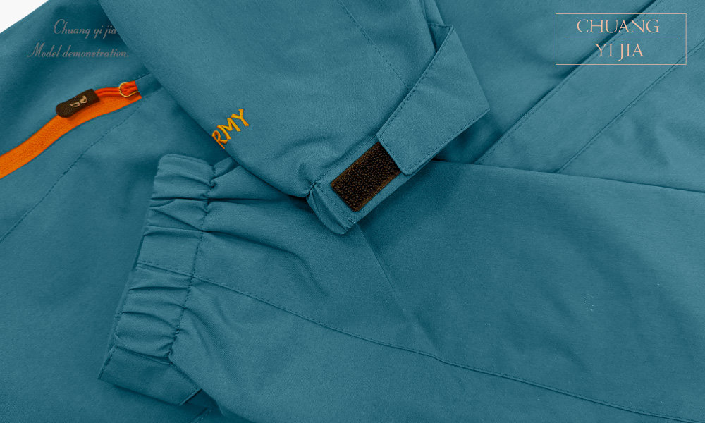 創e家團體服-可拆帽兩件式鋪棉外套-藍 外套袖口